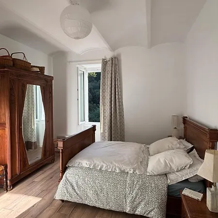 Maison Au Bord De La Rivière * Peyremale